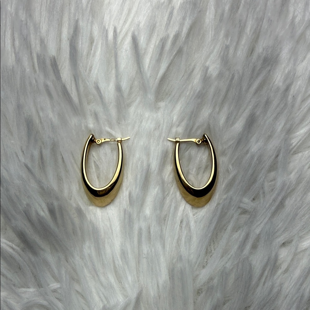 14k Gold Oval Hoop Earrings - Classic Women Jewelry
